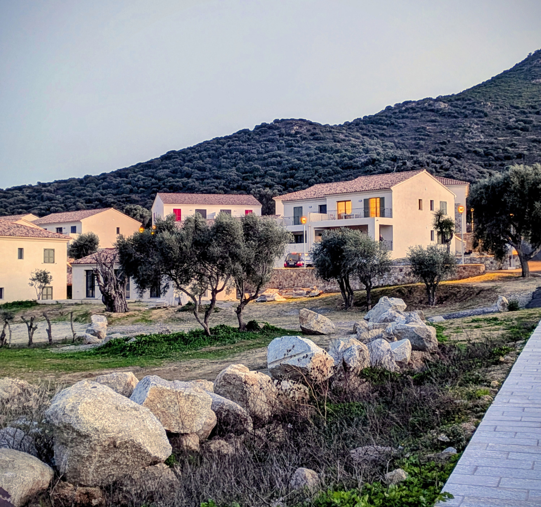 Appartement en location saisonnière en Balagne avec terrasse vue mer