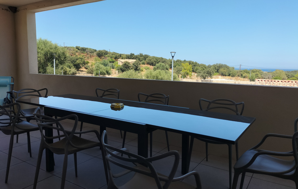 Terrasse d’un appartement en Corse – Résidence Fleur de Maquis